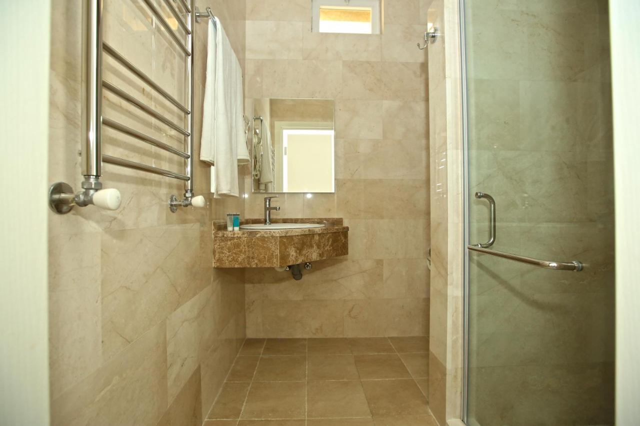 Miraj Hotel Баку Экстерьер фото