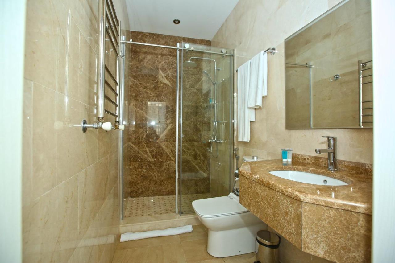 Miraj Hotel Баку Экстерьер фото