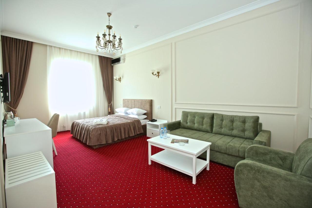 Miraj Hotel Баку Экстерьер фото